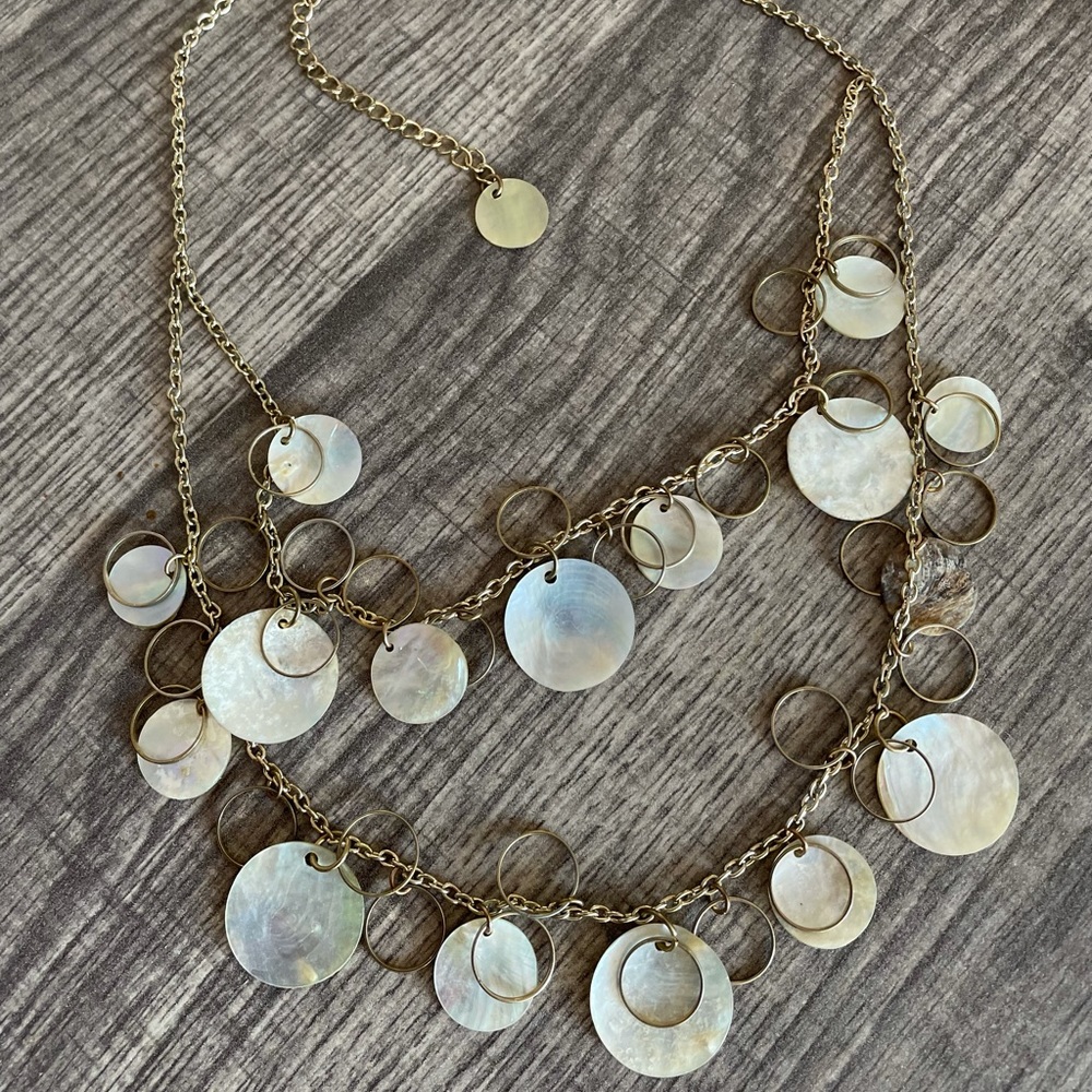 Vintage 2 layers Mother of Pearl shells Faux Pearl Golden Tone 17" Necklace